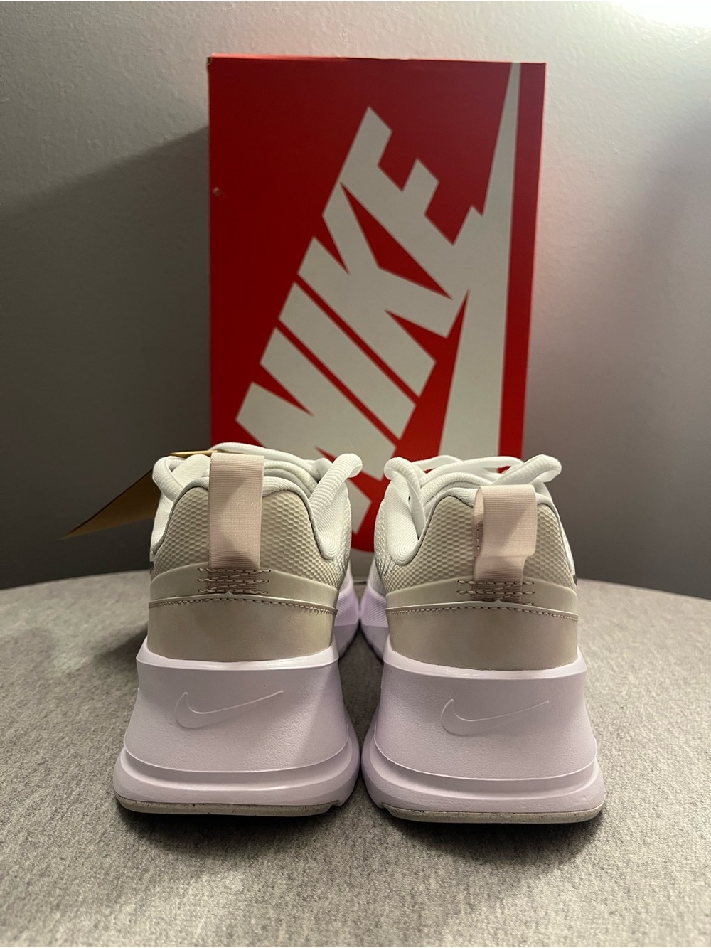 Nike Air Max Nuaxis SE White Metallic Sliver Women's Shoe Size 8 IB4341-100 - Picture 5 of 11